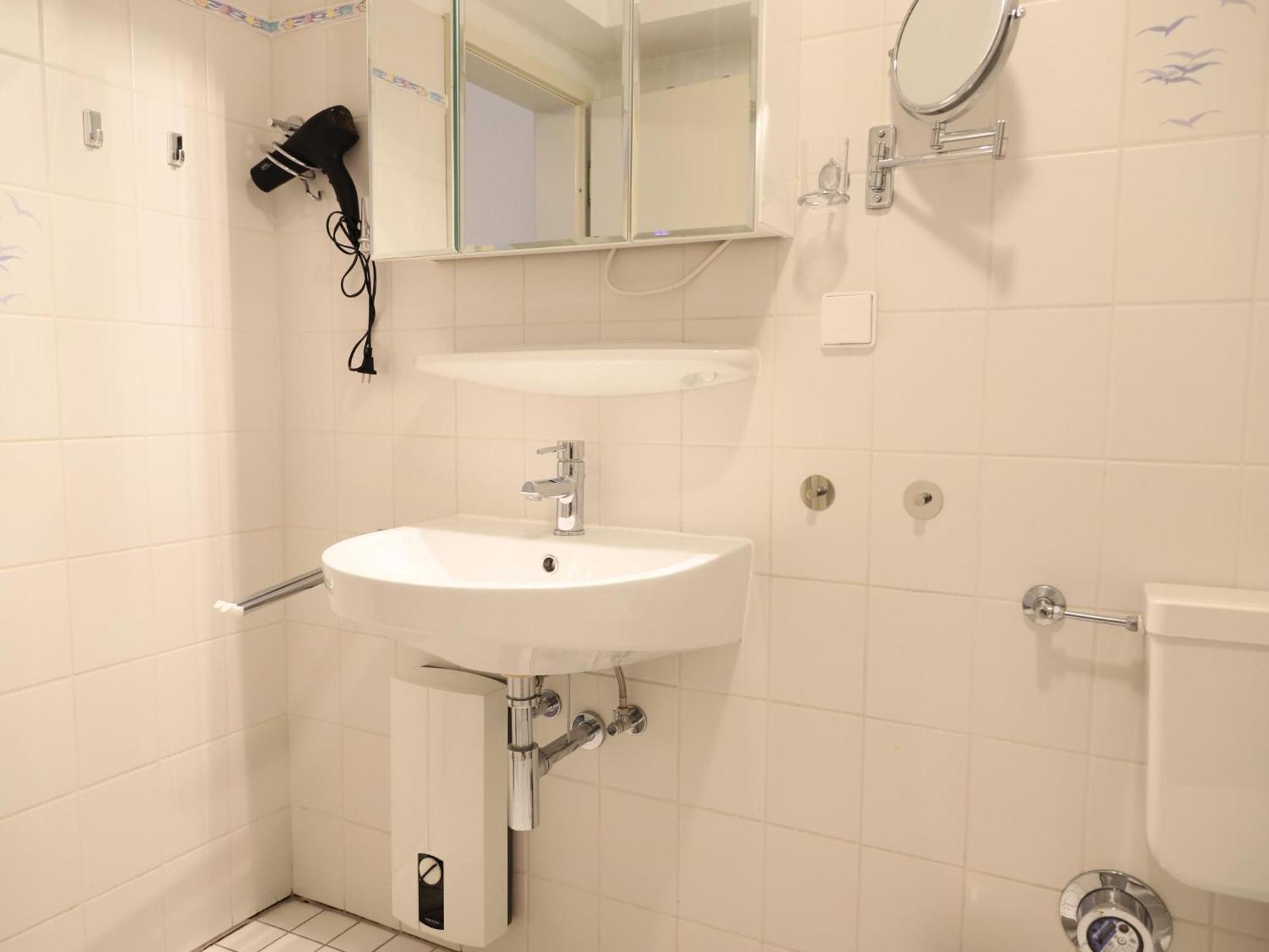Apartamento Ruhig Gelegenes Haus Am Ortseingang Von Wenningstedt Exterior foto